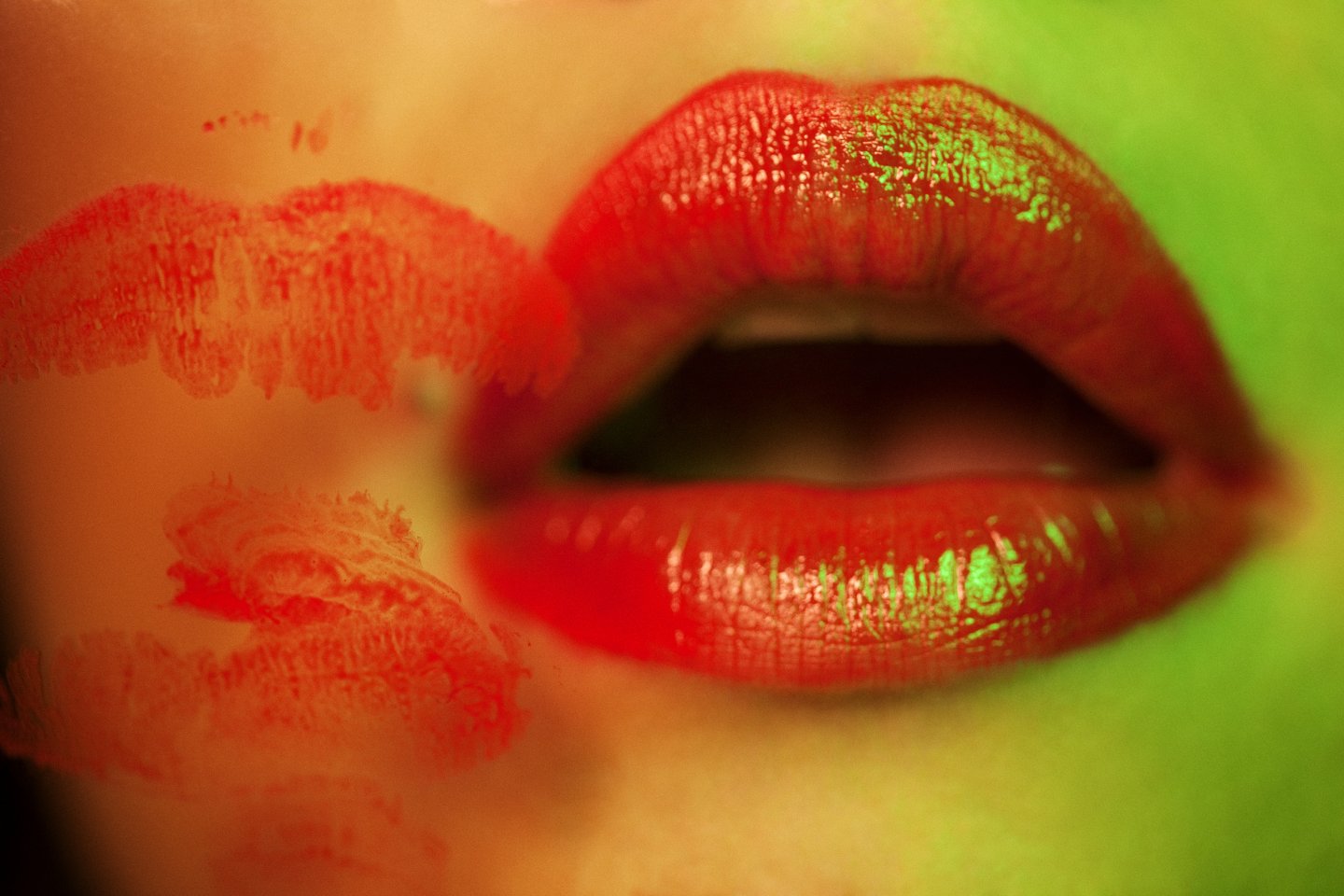 "WILL YOU HEAR MY VOICE?" — LOS ANGELES (CA) 2009 — SHADES OF A WOMAN — ARCHIVAL PIGMENT PRINT