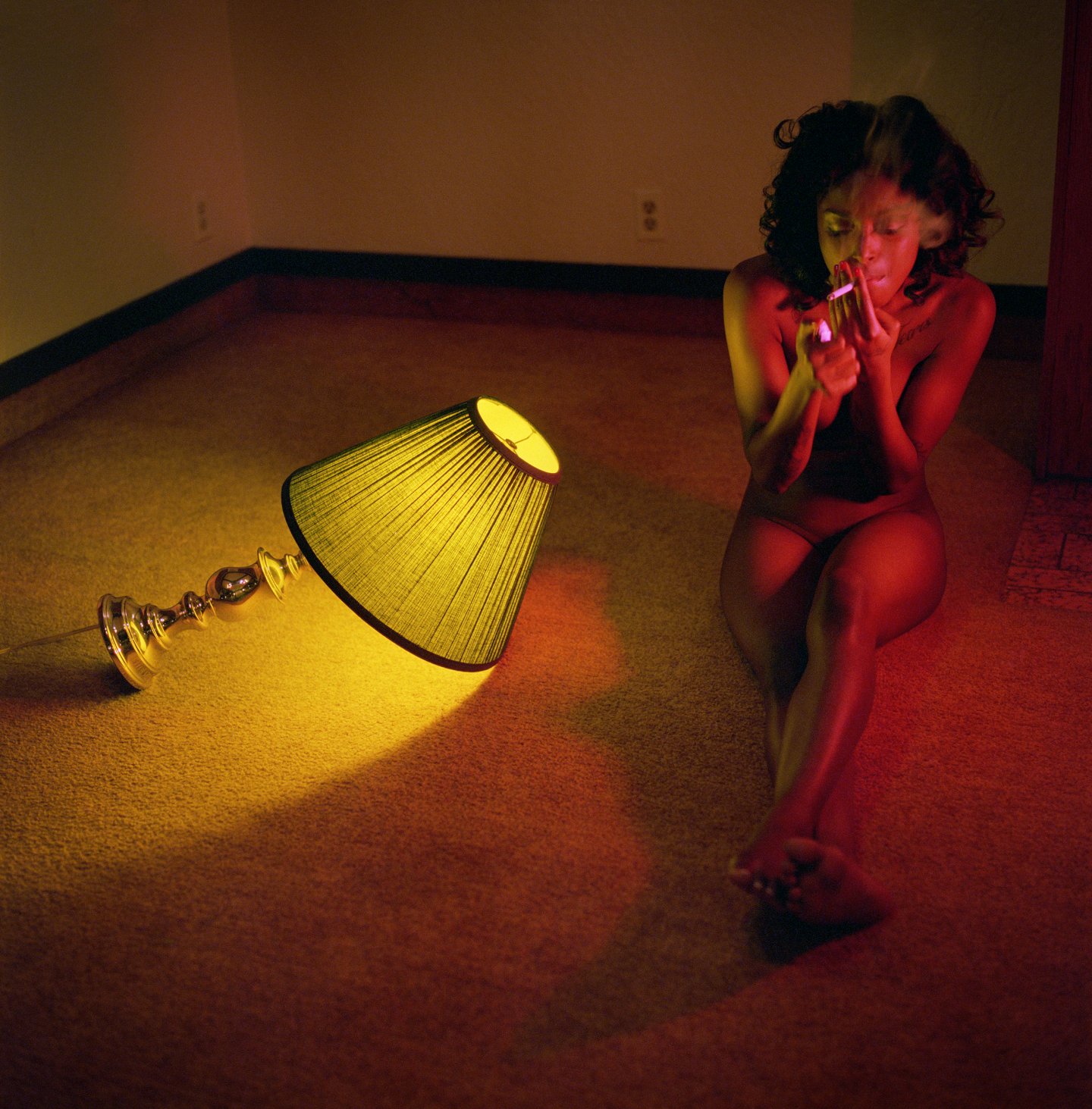 "FORGETTING THE PAST NOT EXPECTING THE FUTURE" — LOS ANGELES (CA) 2009 — SHADES OF A WOMAN — ARCHIVAL PIGMENT PRINT