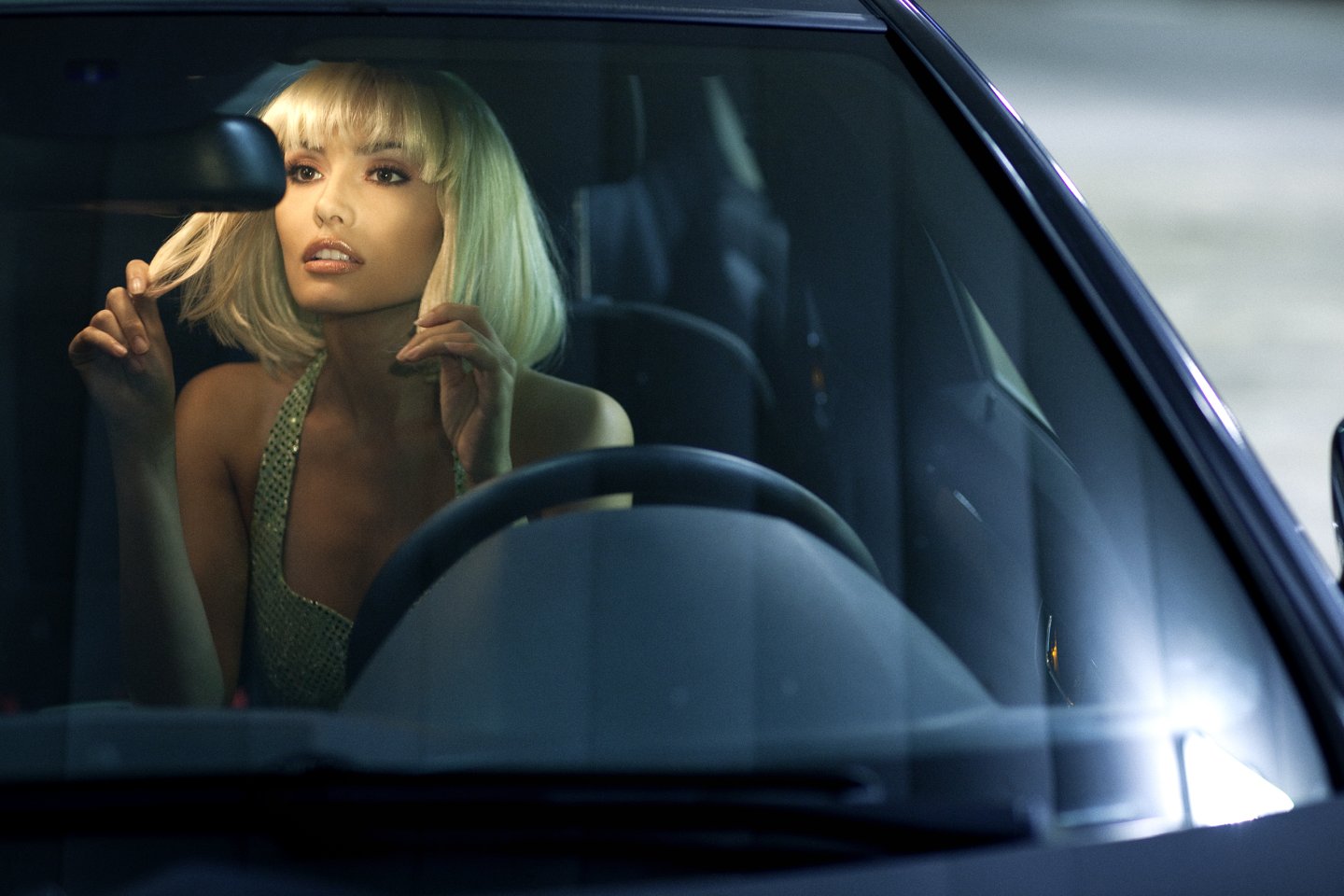 "WILL I BE BEAUTIFUL FOREVER?" — LOS ANGELES (CA) 2009 — SHADES OF A WOMAN — ARCHIVAL PIGMENT PRINT