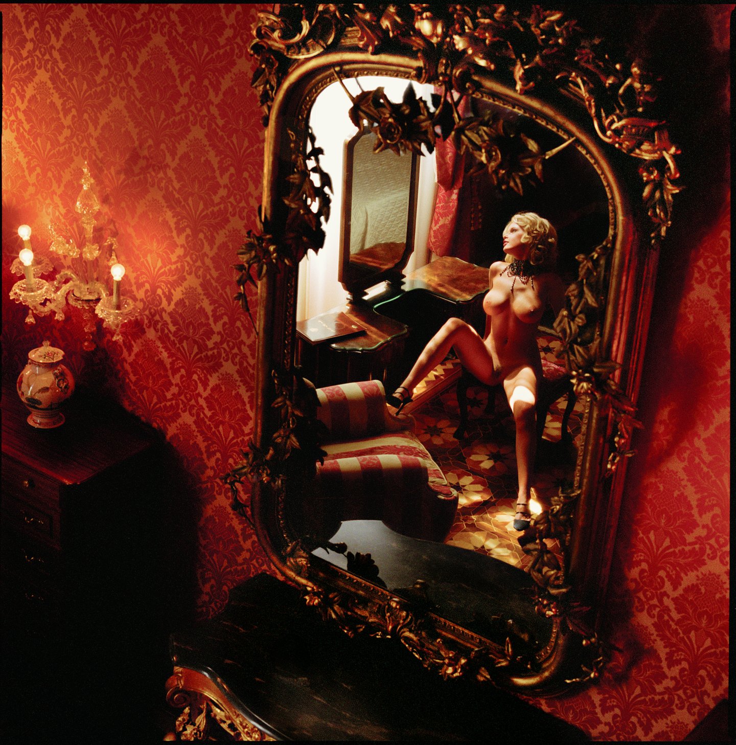 "PEACH IN AN OLD MIRROR" — FIRENZE (ITALY) 2004 — REFLECTIONS — ARCHIVAL PIGMENT PRINT
