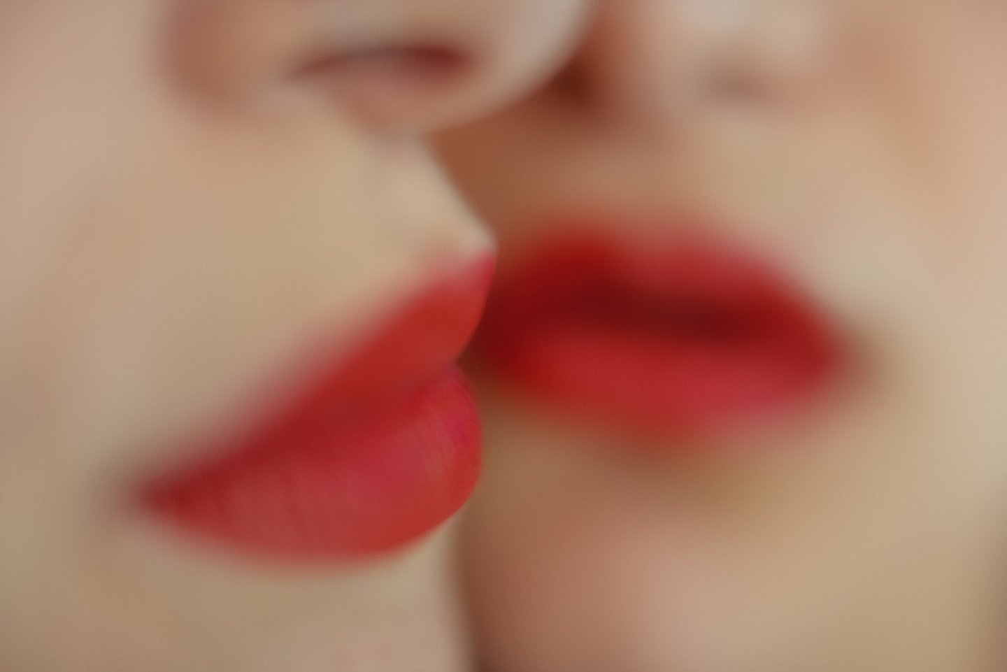 03 / 06